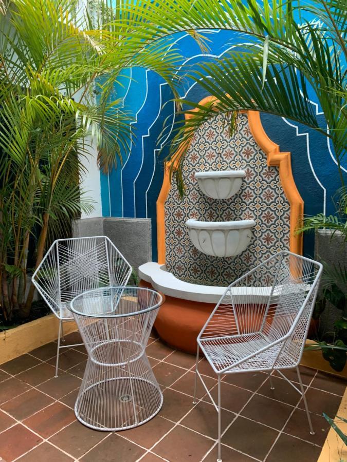 Why Not Hotel Antigua Buitenkant foto